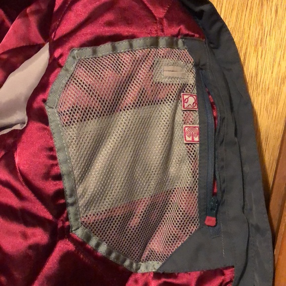 Helly Hansen W’s Insulated Ski/Snowboard Jacket ~ Small - Picture 6 of 11